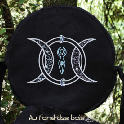 400 LOUP vert .jpg Sac housse pour tambour chamanique broderie Triple lune noir