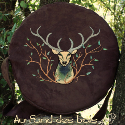 cerf marron. sac housse pour tambour chamanique broderie cerf marron