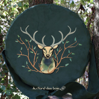broderie HIBOU BLEU MARINE sac housse pour tambour chamanique broderie cerf vert