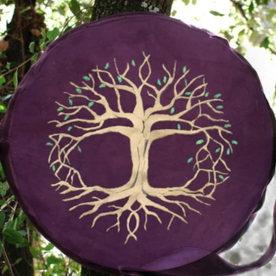 broderie HIBOU VIOLET sachousse pour tambour chamanique broderie hibou violet